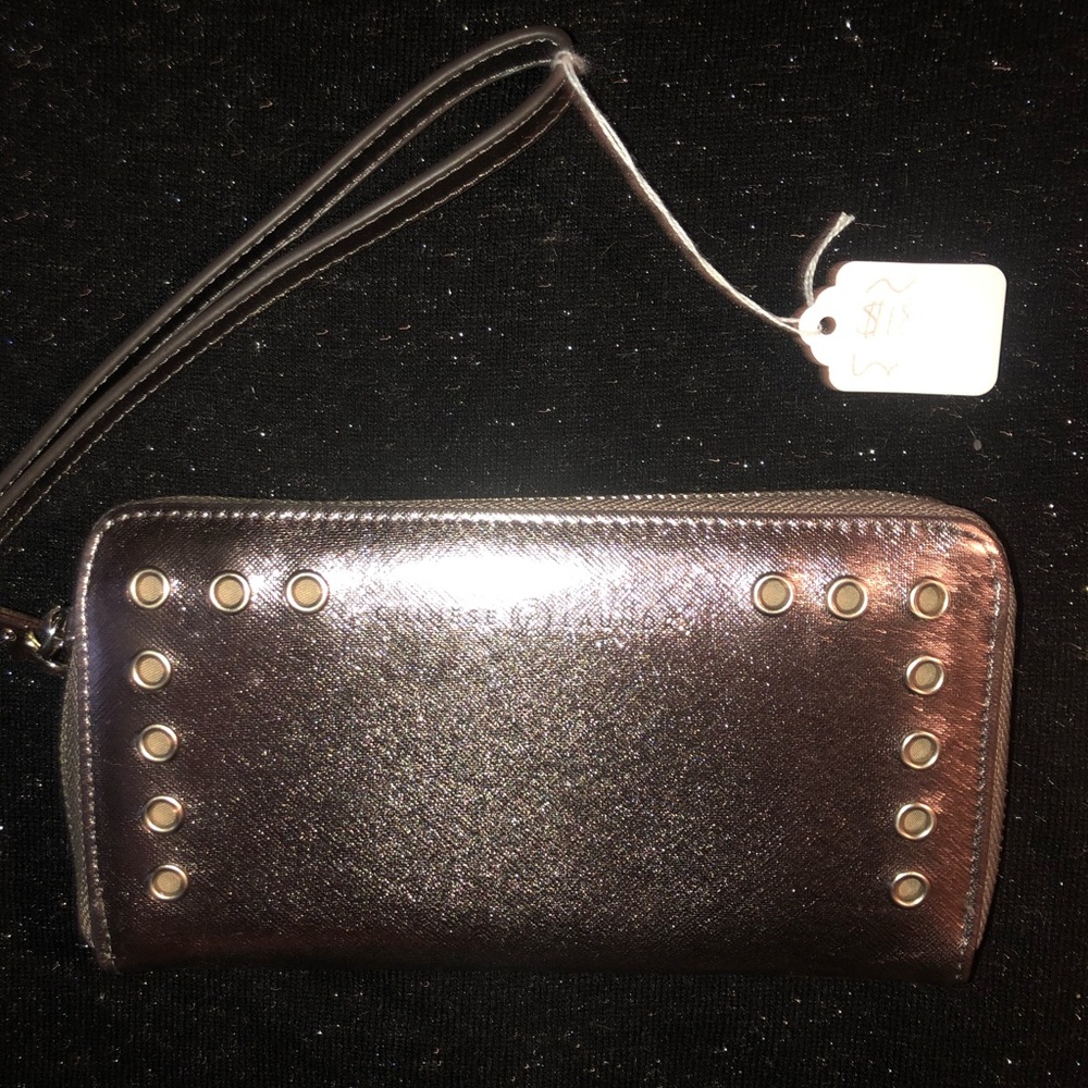 Wristlet